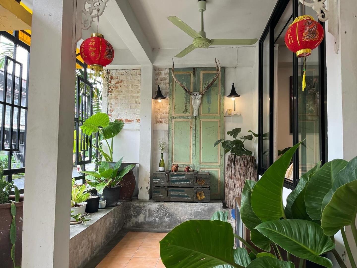 Apartamento Auntie & Niece Phuket Ban Sam Kong Exterior foto