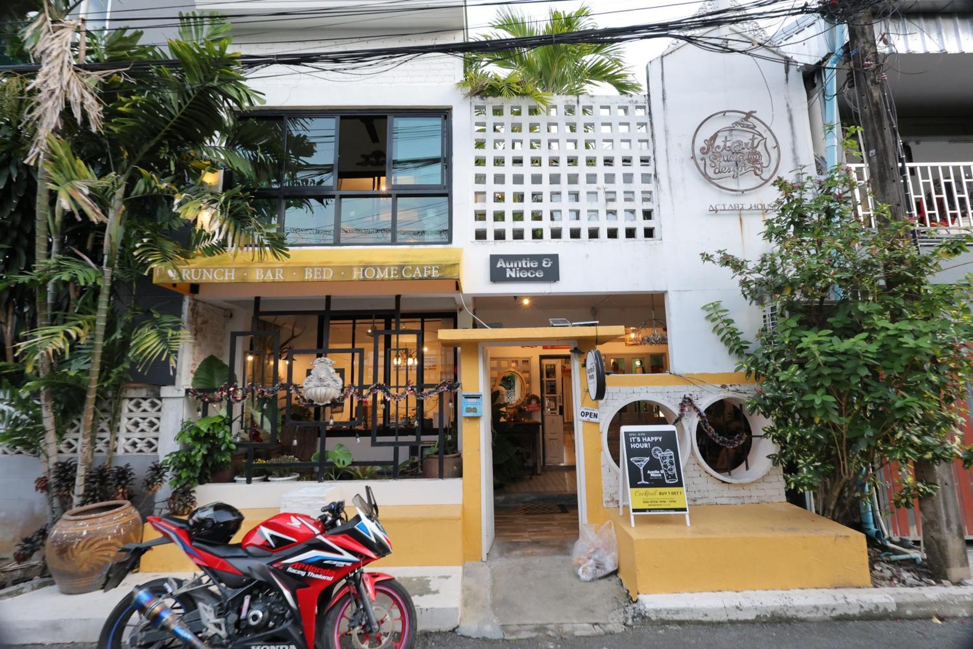 Apartamento Auntie & Niece Phuket Ban Sam Kong Exterior foto